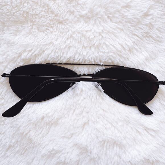 Carl Black Aviator Slim Sunglasses - Picture 12 of 12